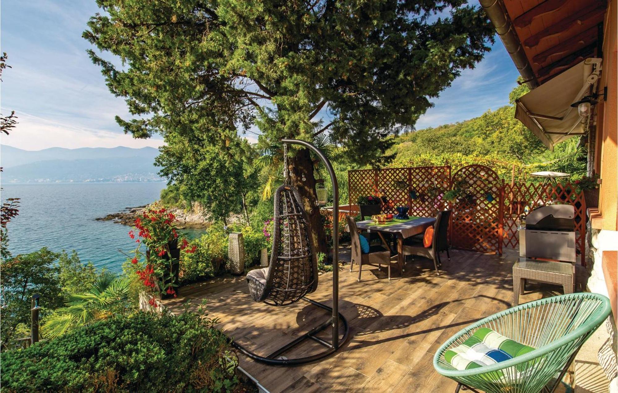 Lovely Apartment In Rijeka With House Sea View Dış mekan fotoğraf