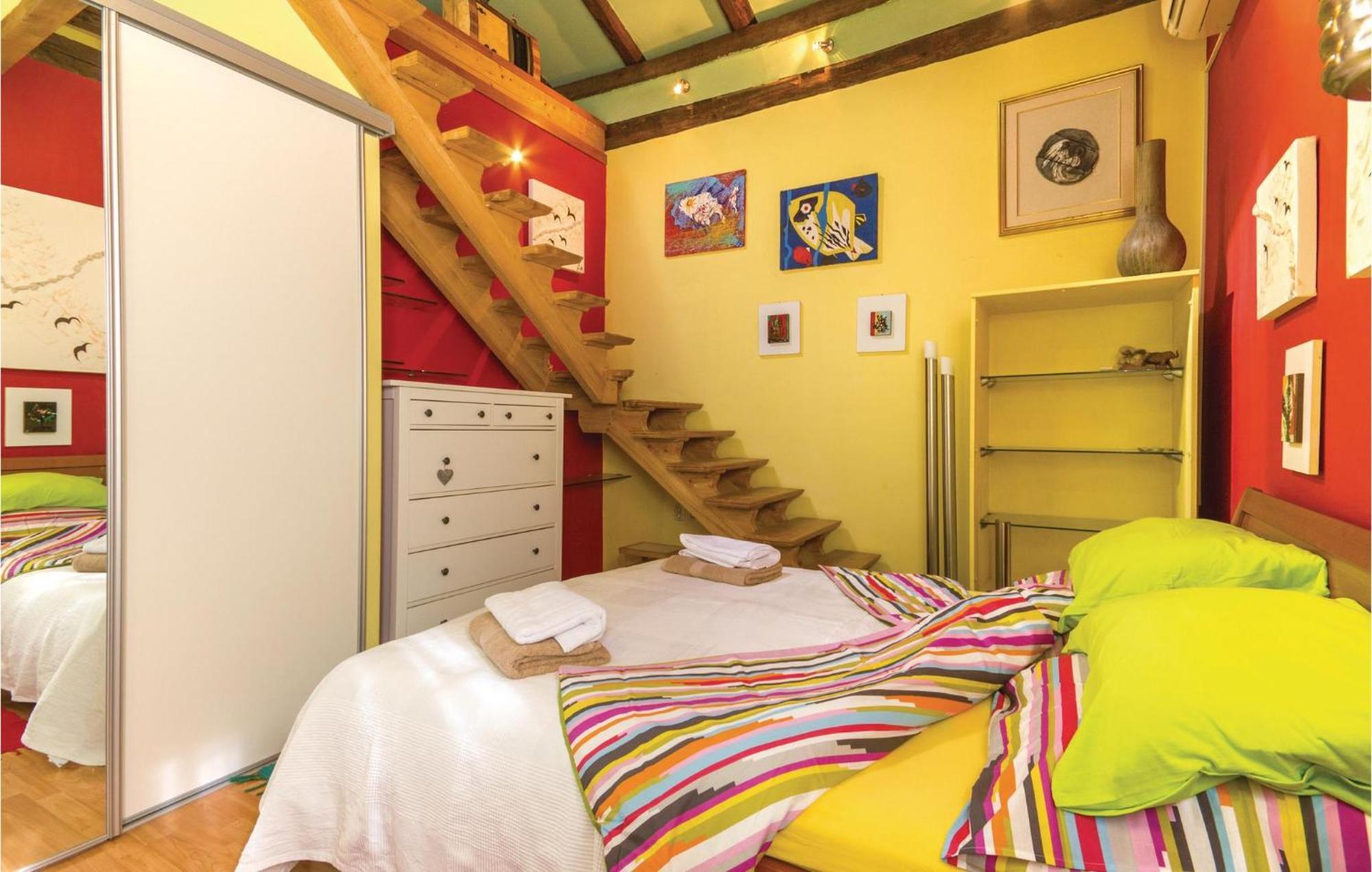 Lovely Apartment In Rijeka With House Sea View Dış mekan fotoğraf